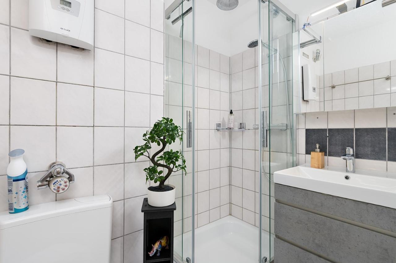 Federnest - Luxus-Studio - Kingsize Boxspringbett - Home-Office Mit Monitor Und Drucker - 11 Min Hbf Duisburg Exteriör bild