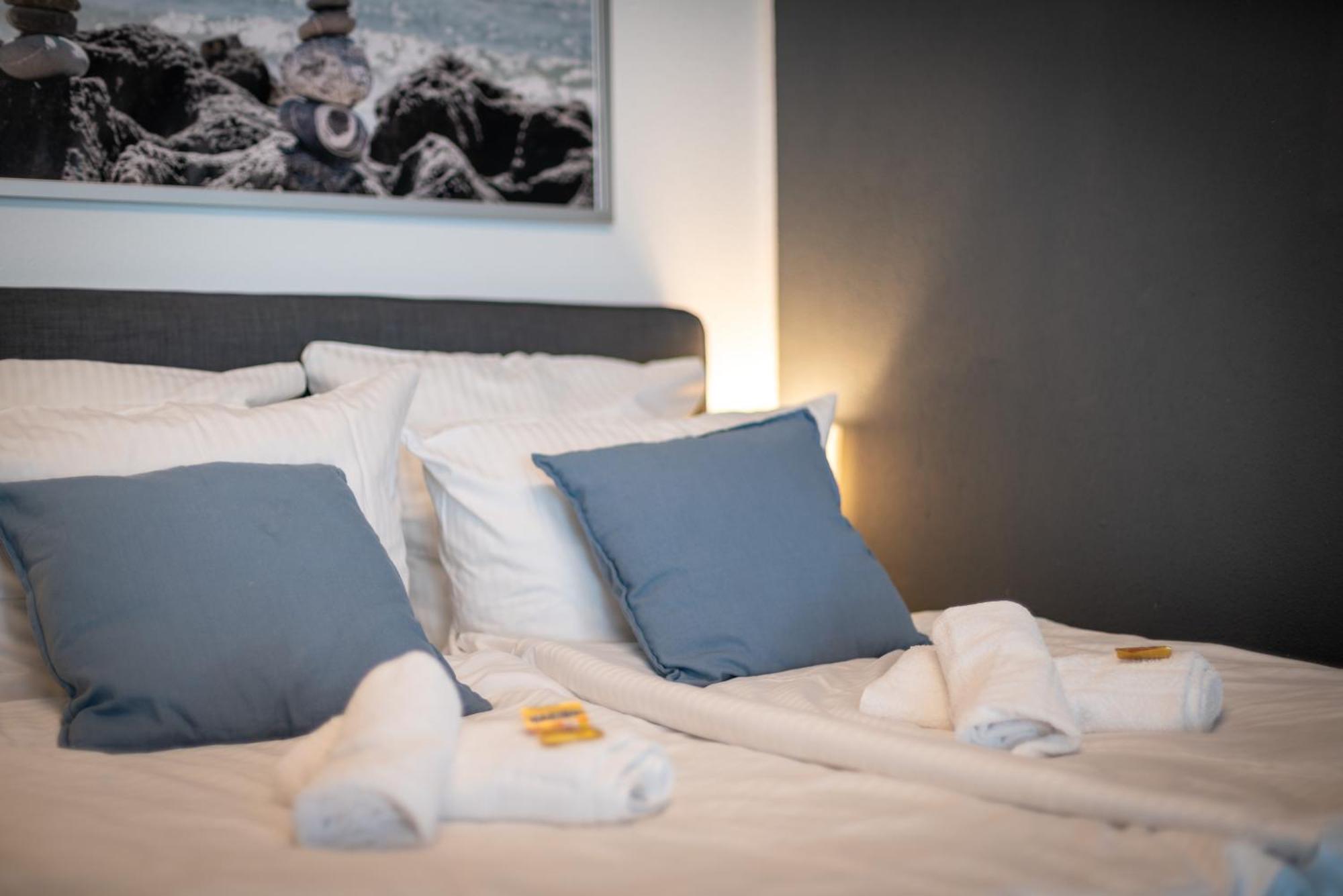 Federnest - Luxus-Studio - Kingsize Boxspringbett - Home-Office Mit Monitor Und Drucker - 11 Min Hbf Duisburg Exteriör bild
